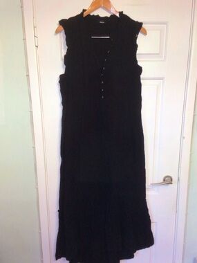 Me Em Sleeveless Black Maxi Dress with Button Placket